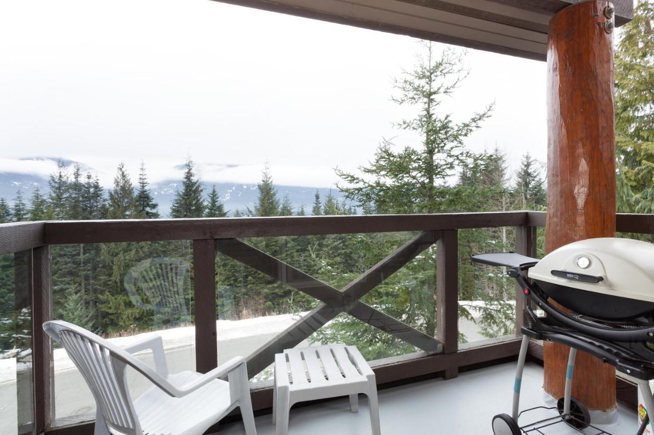 Painted Cliff 11 | Dog Friendly! Ski-In Ski-Out Benchlands Townhome W/ Hot Tub & Fireplace Whistler Exterior photo